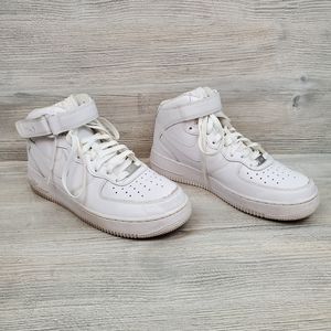 nike sneakers velcro strap